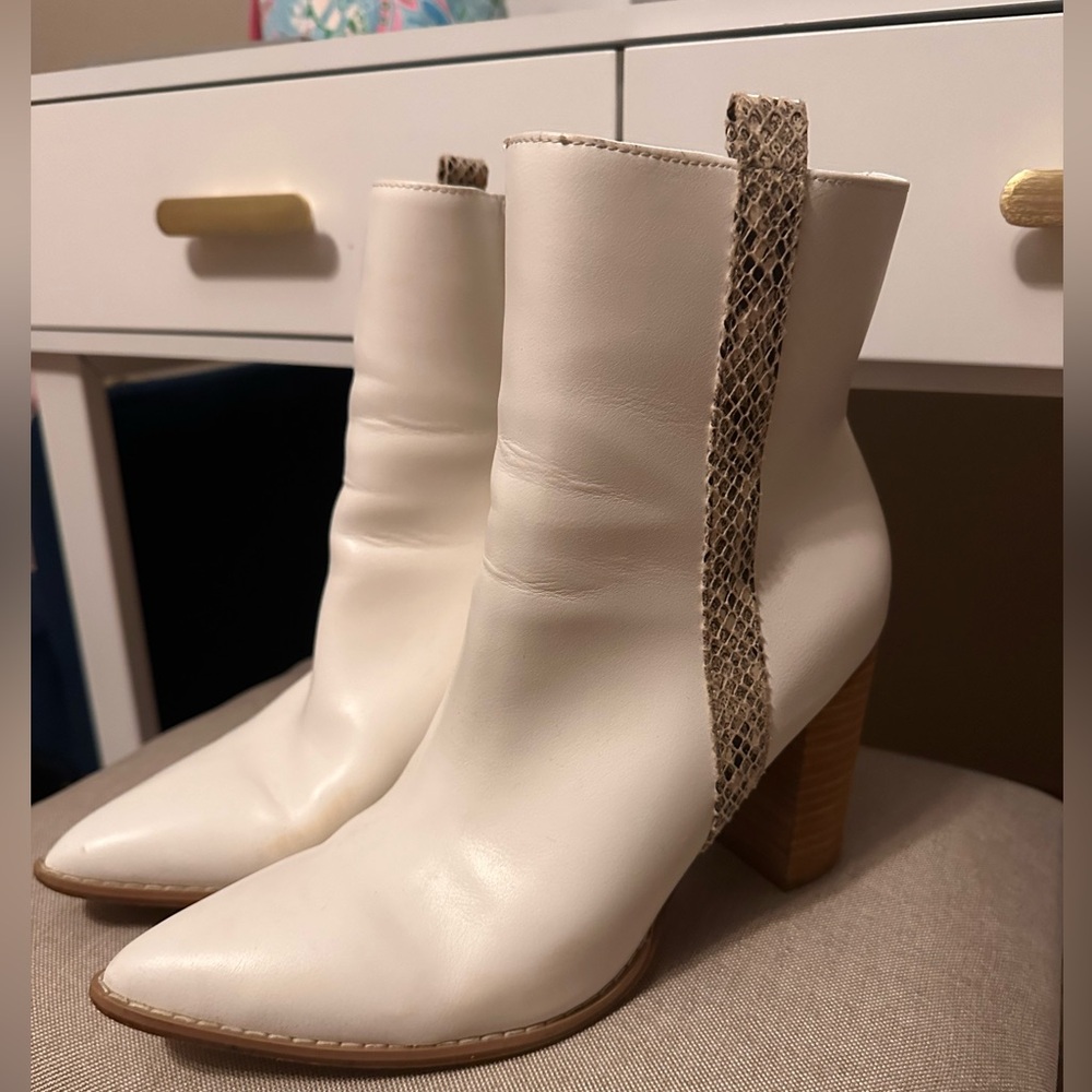Oasis Society Lana Bootie- size 8. Worn
